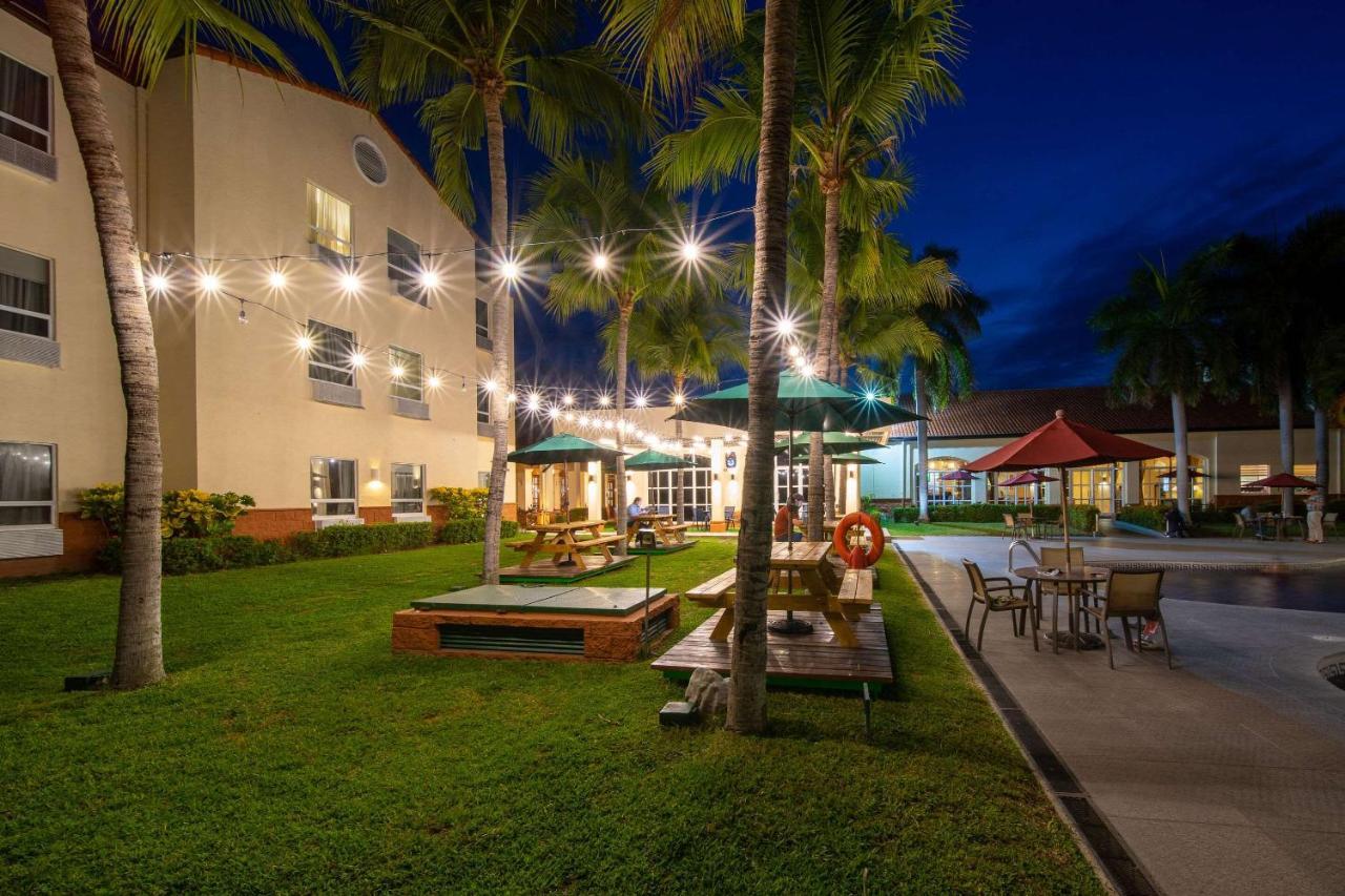 Quality Hotel Real Aeropuerto San Salvador San Luis Extérieur photo